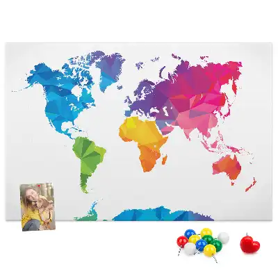 Bilder-Korktafel mit abstrakter Weltkarte