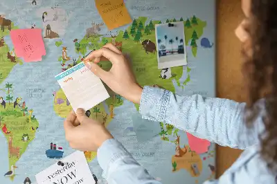 Bedruckte Korkplatte mit Tieratlas für Kinder