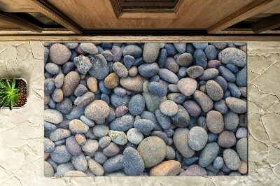 Outdoor-Türmatte vor der Tür Steine