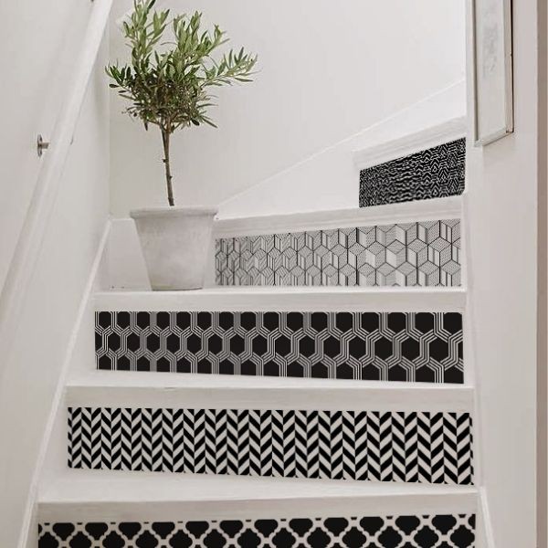 Schwarze und weiße Treppenaufkleber 