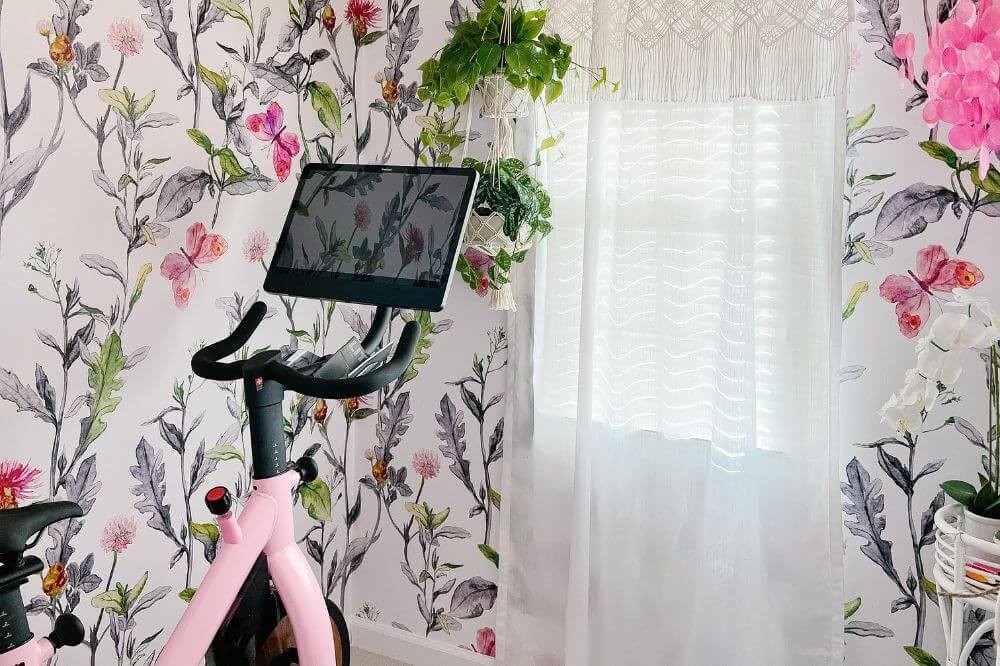 Wie man ein Jugendzimmer für ein Mädchen dekoriert